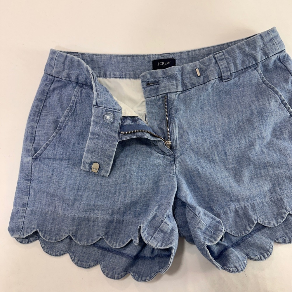 J.Crew Scalloped Hem Chambray Shorts Women Size 2 Blue Cotton | Coastal Preppy - Picture 2 of 6